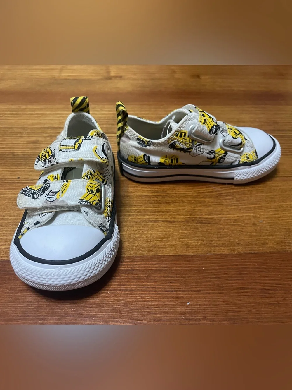 Converse Toddler White Canvas Sneakers w Yellow & Black Construction Vehicles